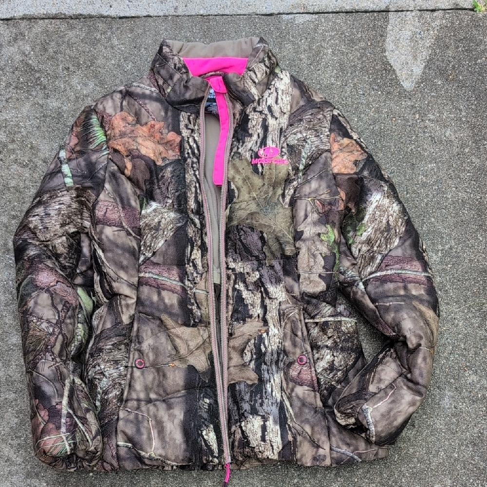 Mossy Oak Women's Camo Jacket with Pink Highlights